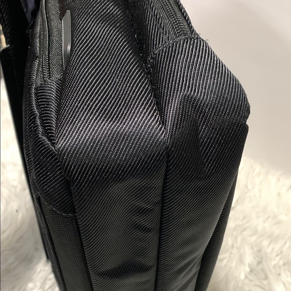 SOLO New York Urban Chrysler Briefcase Laptop case - Picture 7 of 12